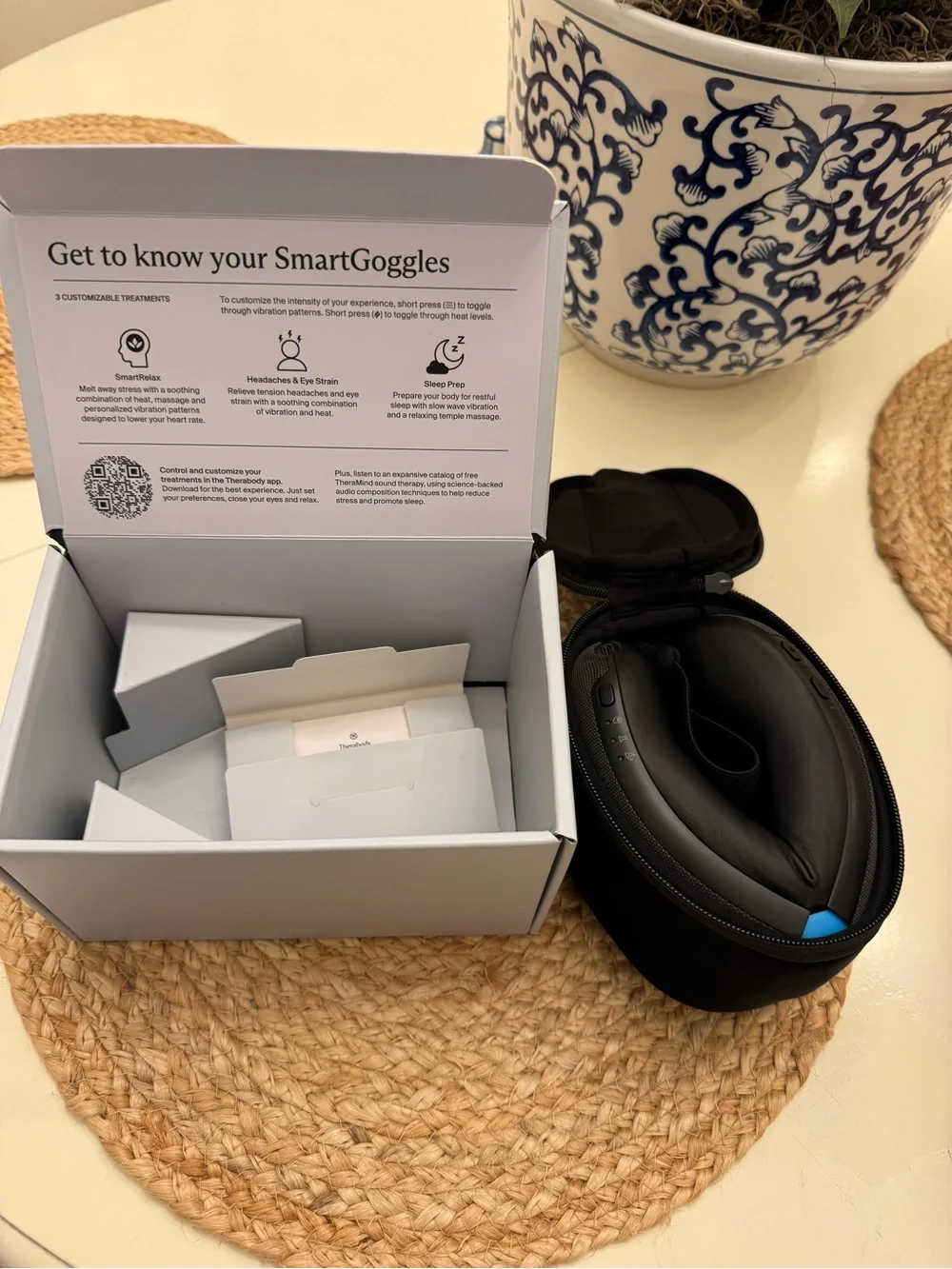 Therabody SmartGoggles Eye Massager - Black/Blue BRAND NEW
